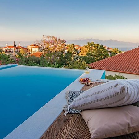 Georgianna'S Suite With Private Pool , 'Blank Suite' Charokopio Bagian luar foto