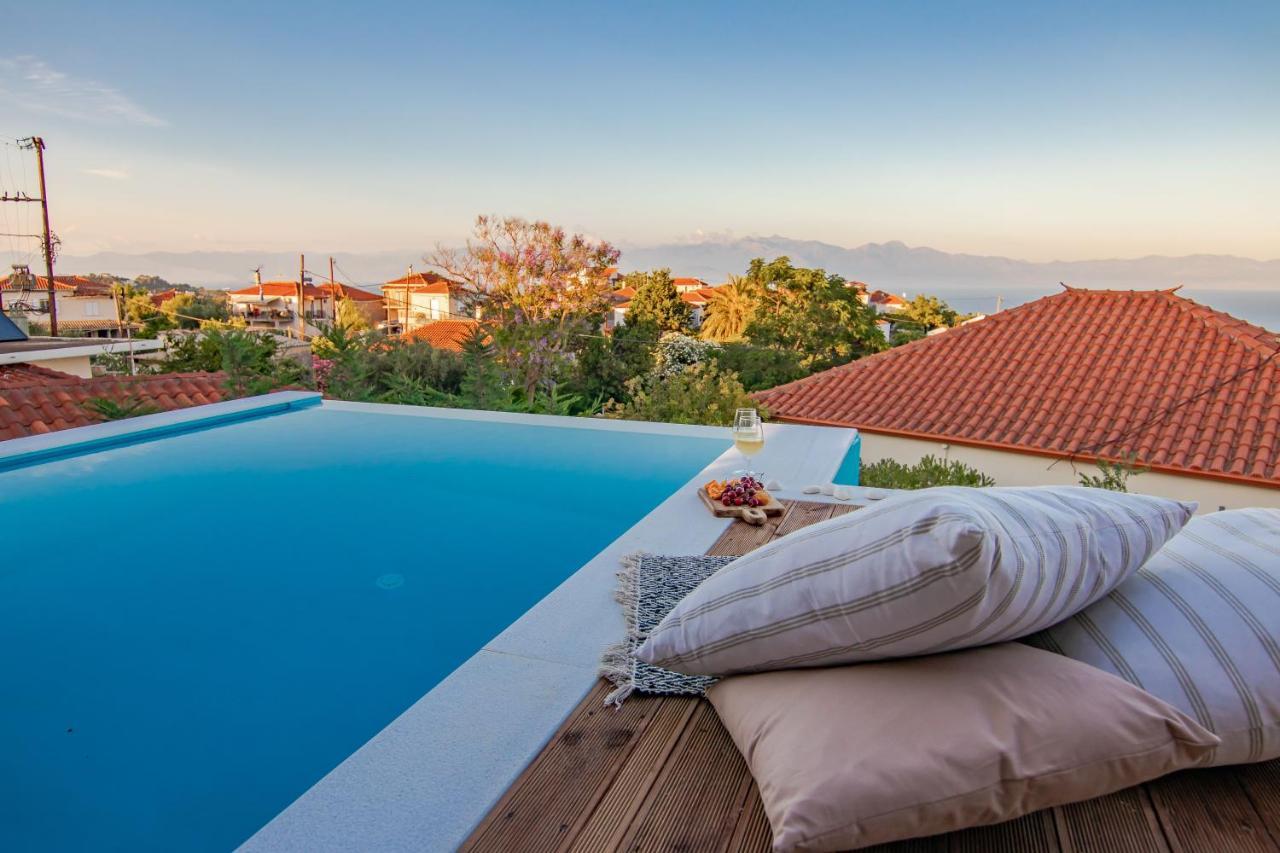 Georgianna'S Suite With Private Pool , 'Blank Suite' Charokopio Bagian luar foto