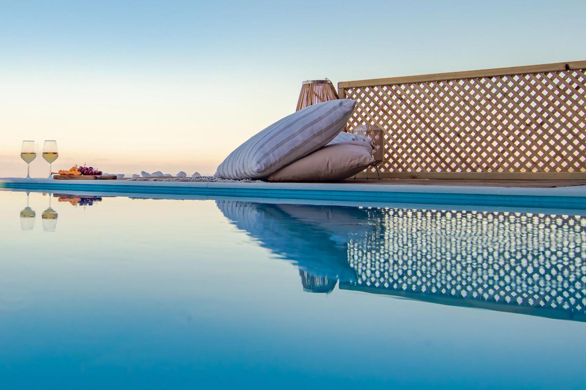Georgianna'S Suite With Private Pool , 'Blank Suite' Charokopio Bagian luar foto
