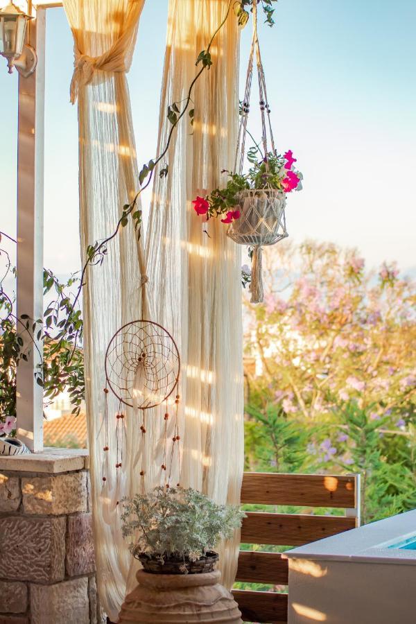Georgianna'S Suite With Private Pool , 'Blank Suite' Charokopio Bagian luar foto