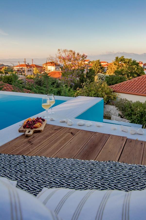 Georgianna'S Suite With Private Pool , 'Blank Suite' Charokopio Bagian luar foto