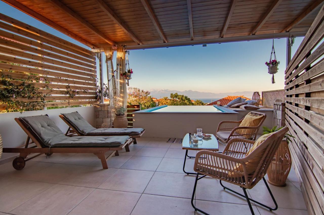 Georgianna'S Suite With Private Pool , 'Blank Suite' Charokopio Bagian luar foto