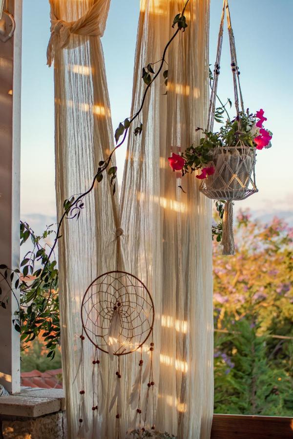 Georgianna'S Suite With Private Pool , 'Blank Suite' Charokopio Bagian luar foto